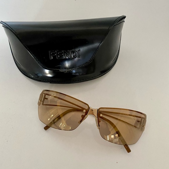 Vintage FENDI (Authentic) Sunglasses SL7463